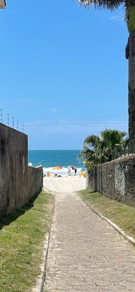 Apartamento Apto De 2 Dorm. A 400m Do Mar. Florianopolis